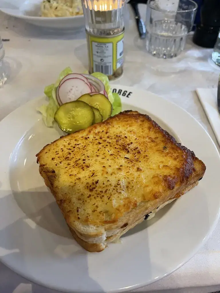 Zoe Crabb_Bistro G.P. by George_Amsterdam_review