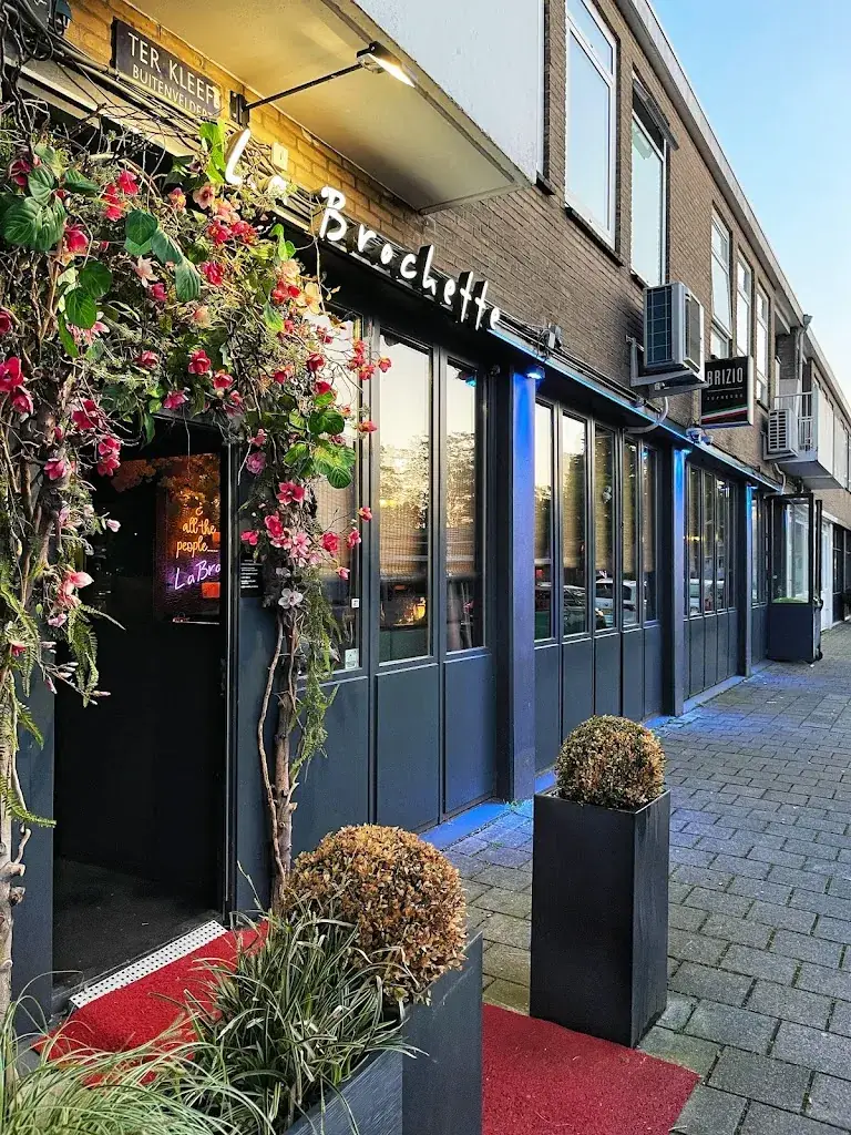 Ms. U_La Brochette_Amsterdam_recensione