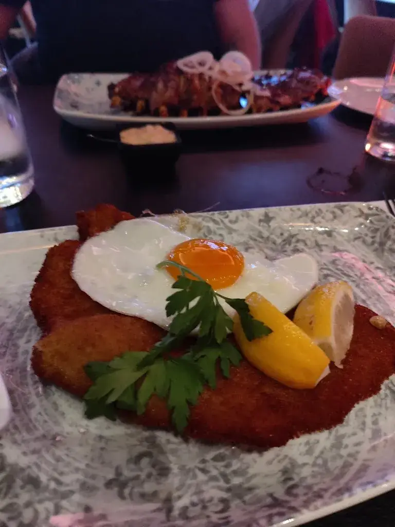 Mariann Væring_La Brochette_Amsterdam_recensione