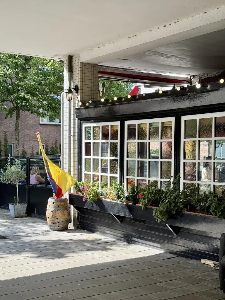 Ivan_Salento Latino — Colombian Traditional Food_Amsterdam_review