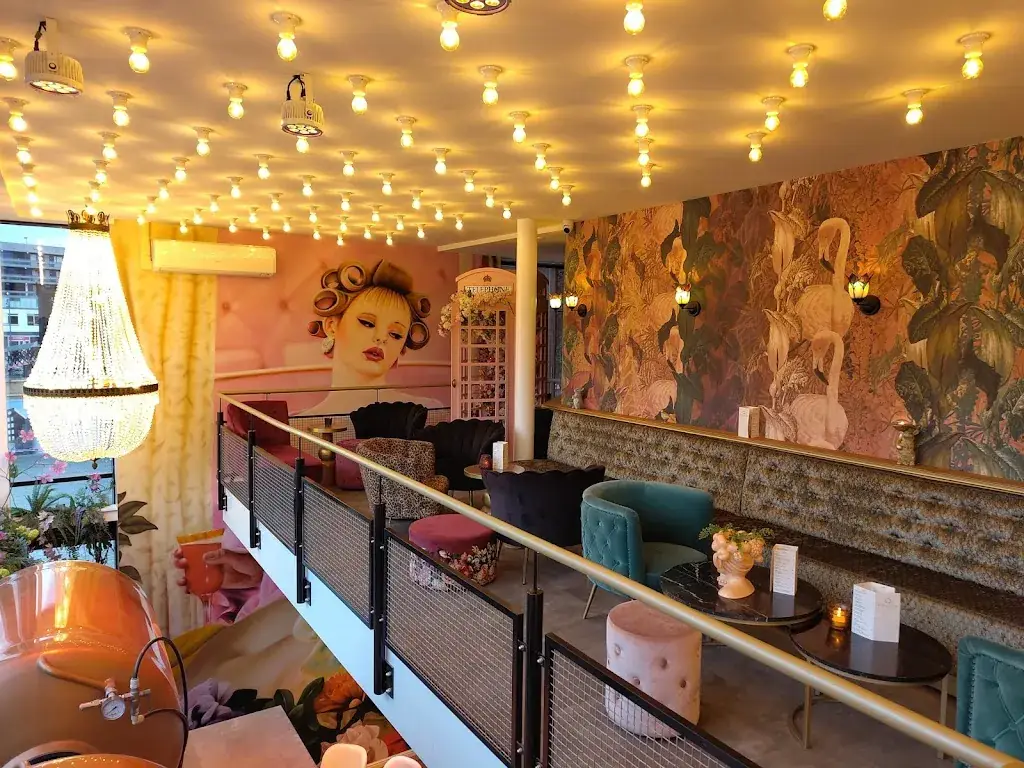 BOUTIQ_Almere_slider_image_3