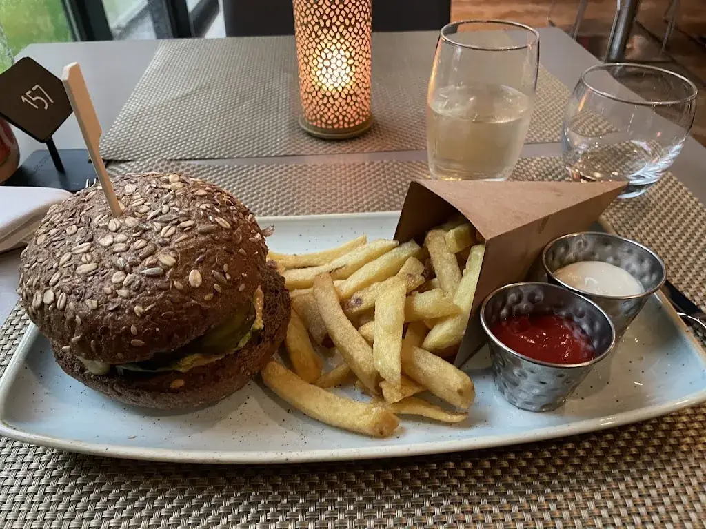 Charly Brown_RESTAURANT URBN FOOD & DRINK_Amsterdam_review