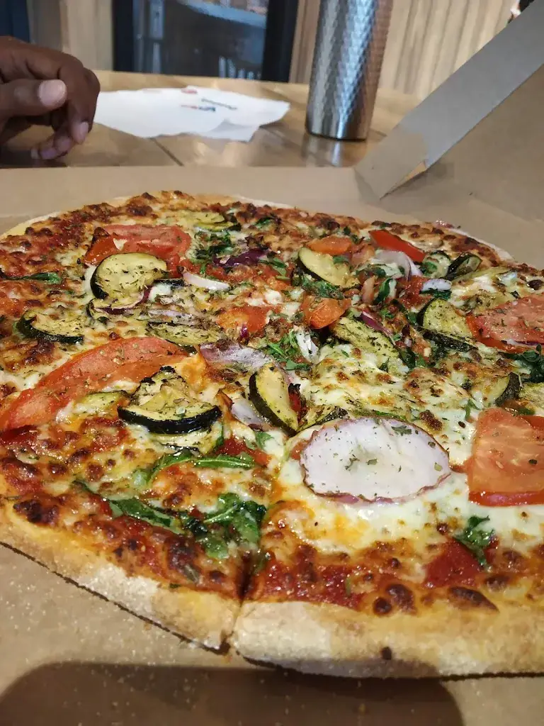 Menu_Domino's Pizza_Amsterdam_image_3