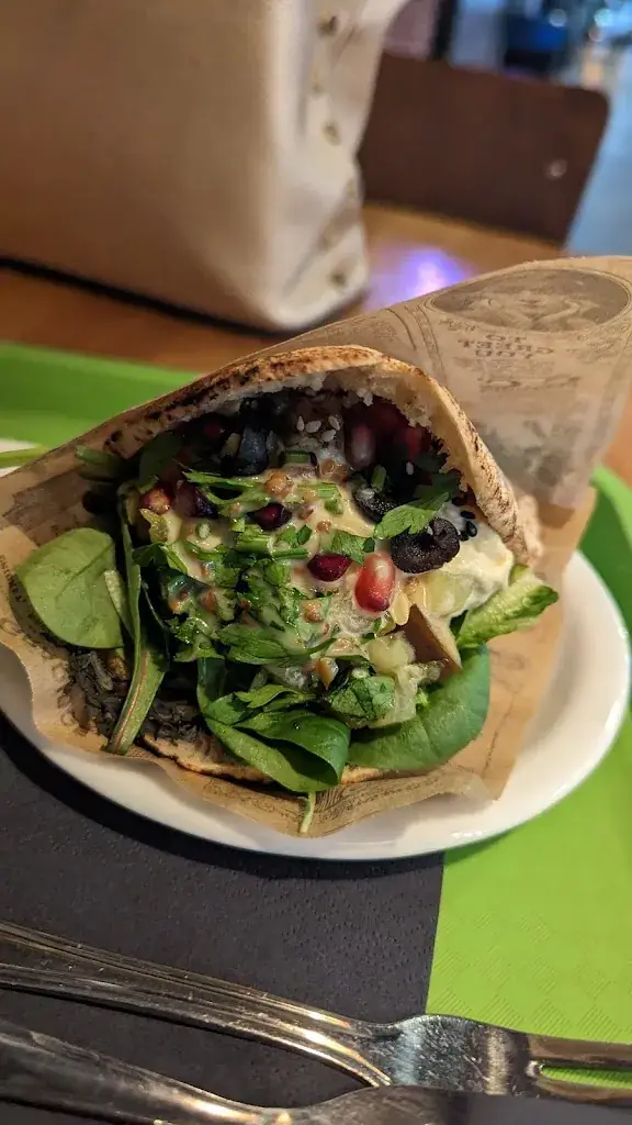 shagufta batliwala_7EVEN_Amsterdam_reseña