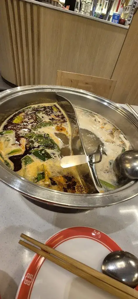 vikram Raggoo_Yuan’s Hot Pot Amsterdam Valley 袁记串串香山谷店_Amsterdam_review