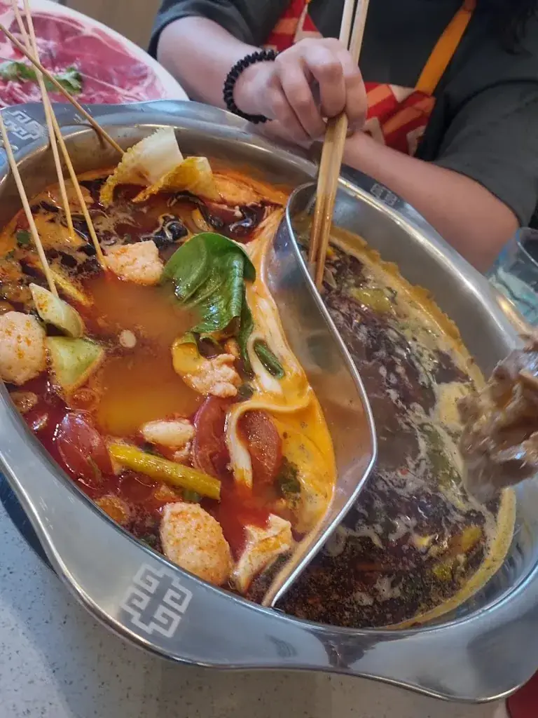 Yuan’s Hot Pot Amsterdam Valley 袁记串串香山谷店_Amsterdam_slider_image_2