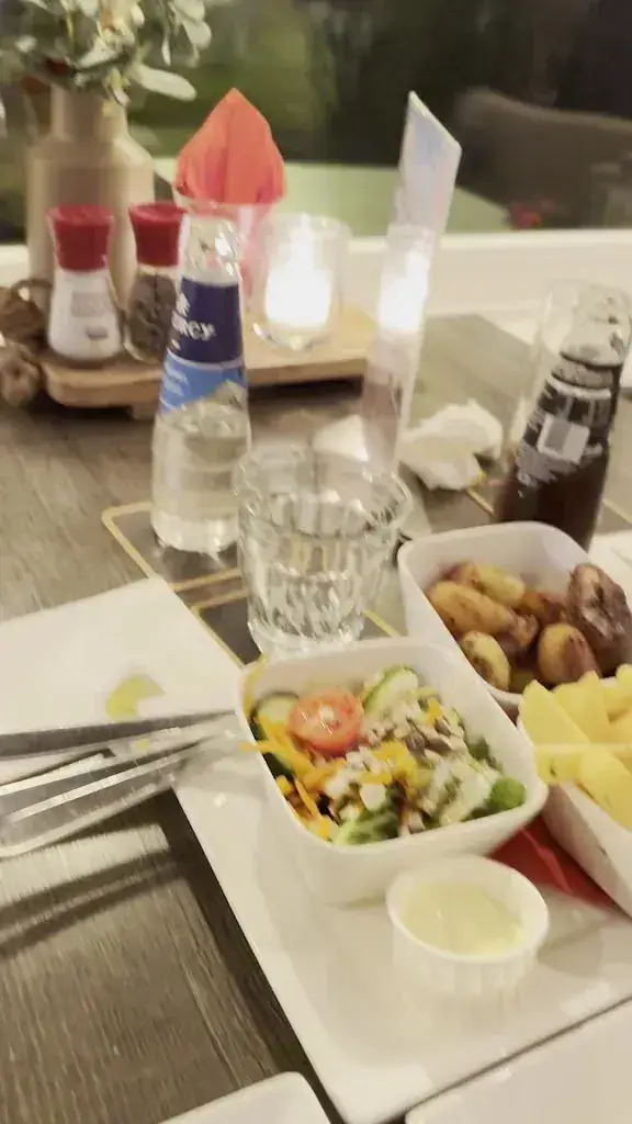 Abdullah Alsalamh_Strandbad Paviljoen Edam_Edam_review