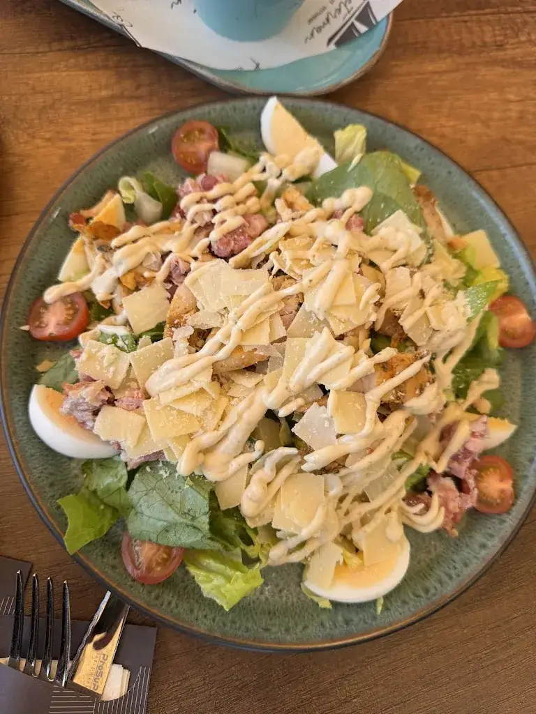 Thanthon Unwechasub_Restaurant Pieterman_Volendam_review