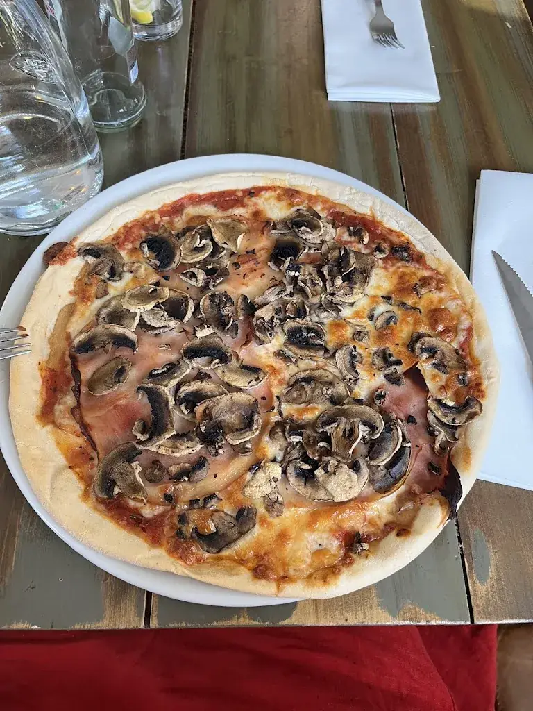 Anna Fomicheva_Restaurant La Galera Café de Gevangenpoort_Edam_review