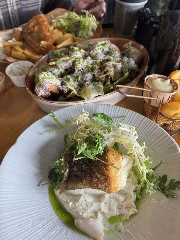 Dai Wen Sim_Thirty5_Volendam_review