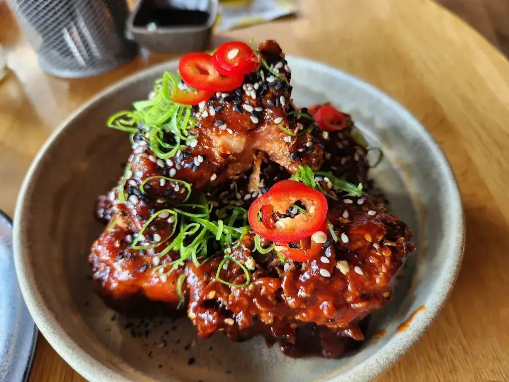 Maine Lyn_Thirty5_Volendam_review