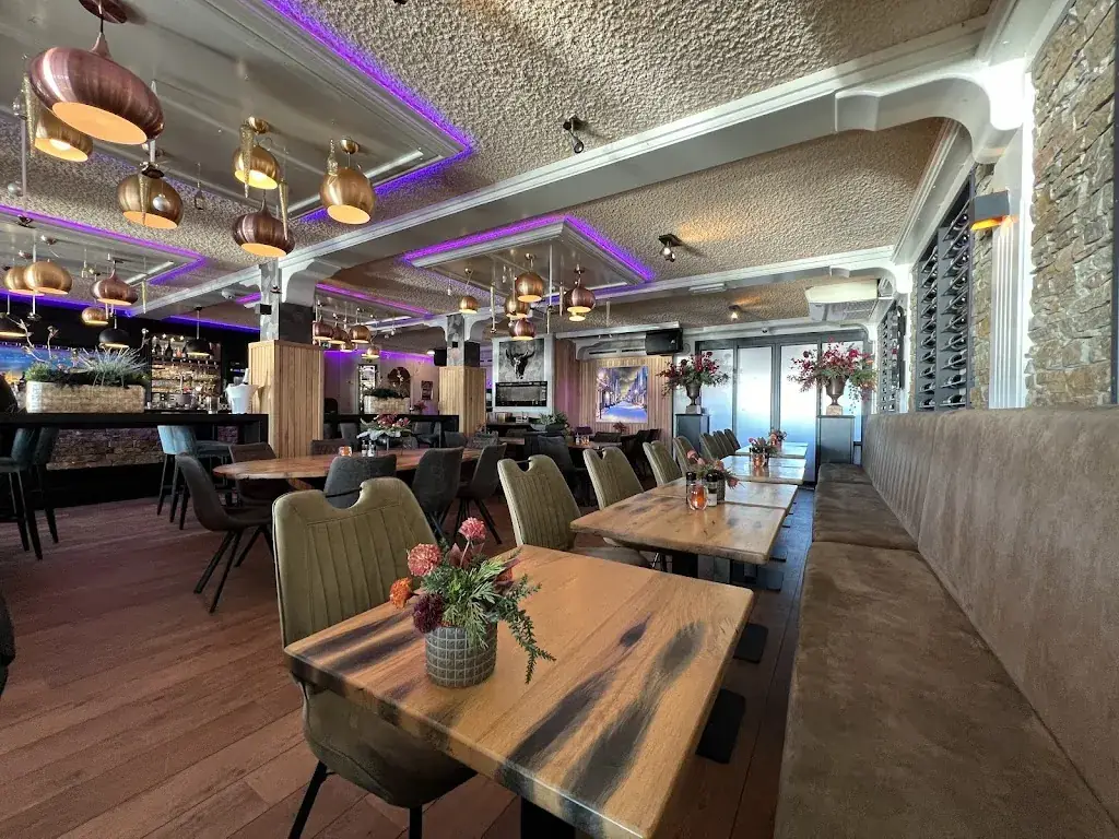 Lotje Wine & Dine restaurant in Volendam