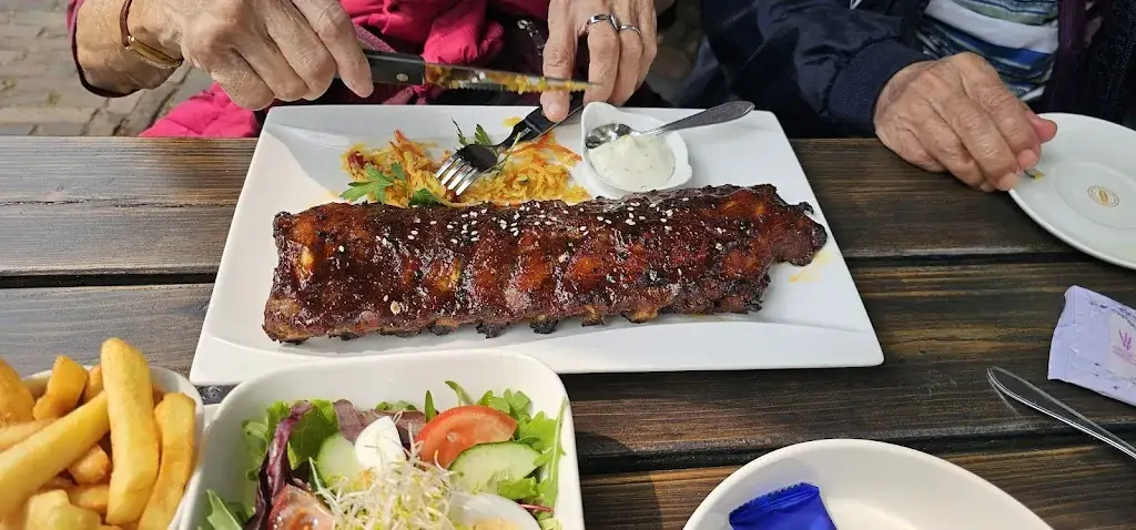 Daryl Tan_De Beurs Eten & Drinken_Edam_review