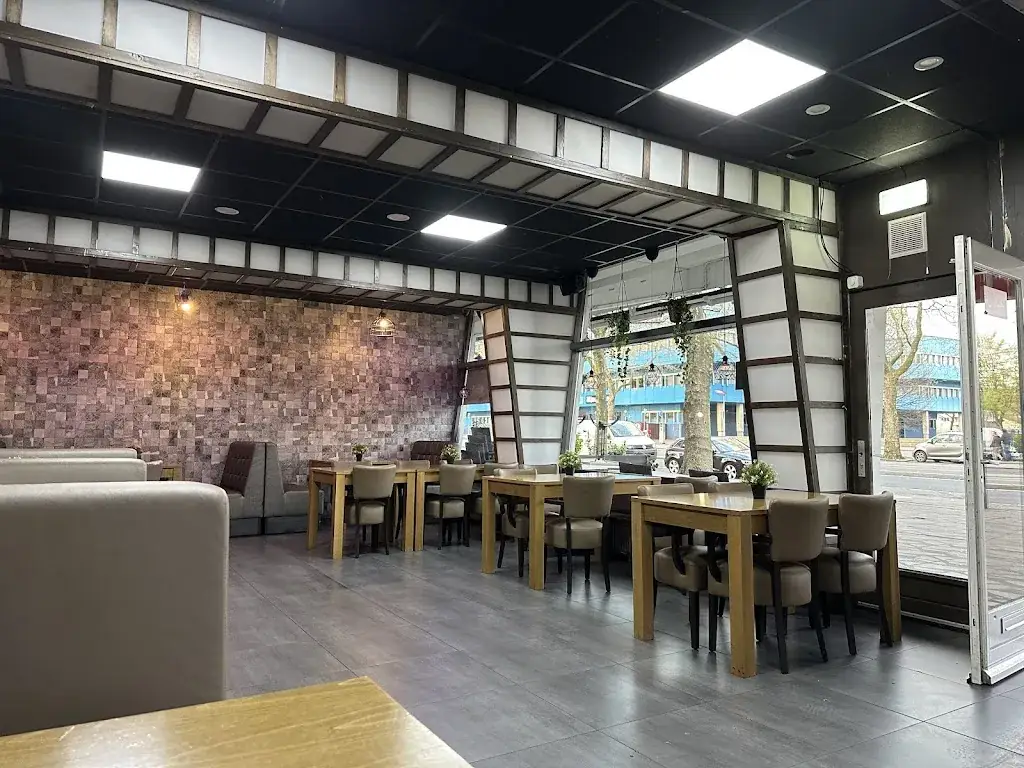 Phoebe Yuen_3ammou_Amsterdam_review