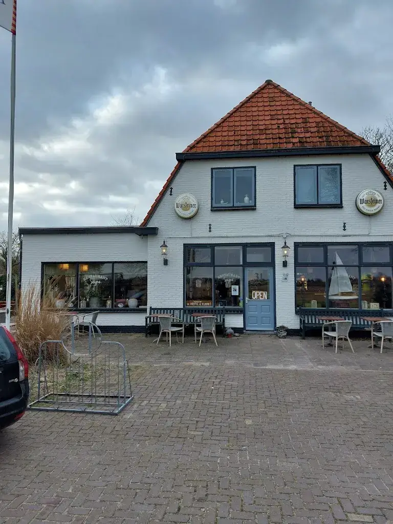 Gerrit Mee_Hump Soigné_Egmond-Binnen_review