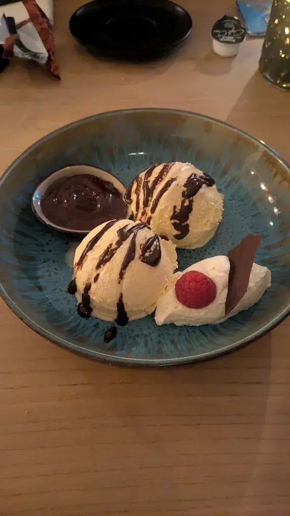 Maeve Harty_Restaurant Vlackbij_Zee_review