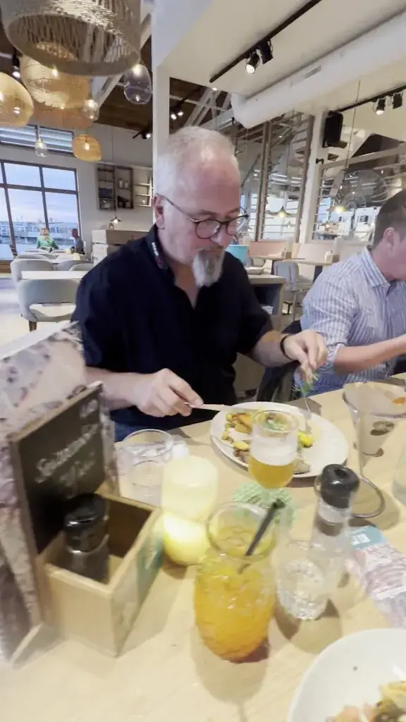 Arif Khan_Nautilus aan Zee_Zee_review