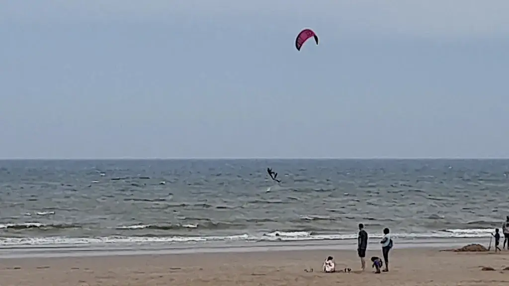 Glodan Mircea_De Jongens Egmond Aan Zee_Zee_review