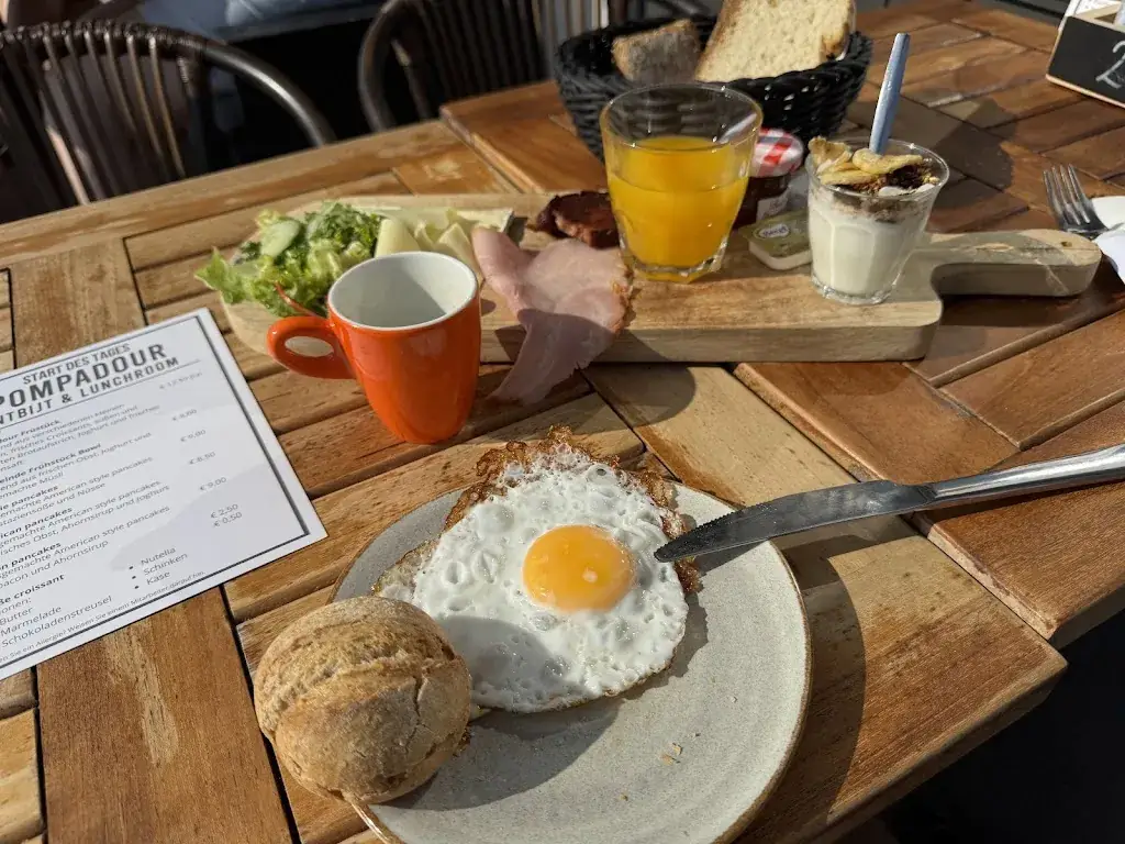 Krystian Jagiełło_Pompadour Ontbijt- & Lunchroom_Zee_review
