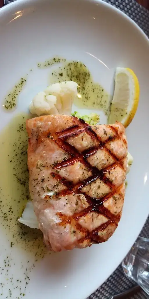 Siby N_Zonnig Zuid_Zee_review