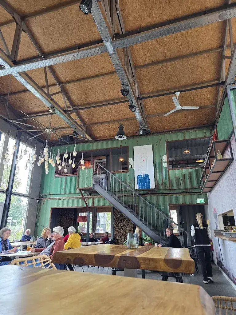 Paul van den Berg_Gouwestrand_Gouda_review