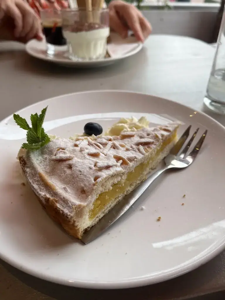 Adinda_Barpiazza_Amsterdam_review