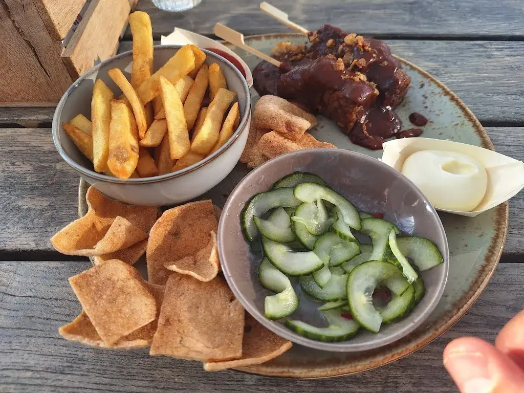 Michael Blok_Strandpaviljoen De Zeemeeuw - Restaurant Muiderberg_Muiderberg_review