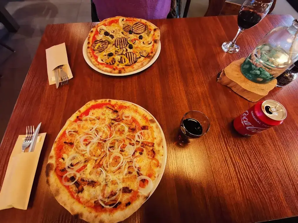 Abdulaziz Al Rashdi_Pizzeria Trattoria Da Nicola_Hoef_review