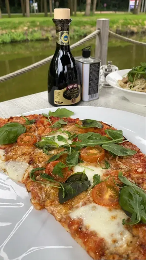 Madina Dido_Sophia's Italian Halfweg_Halfweg_Bewertung