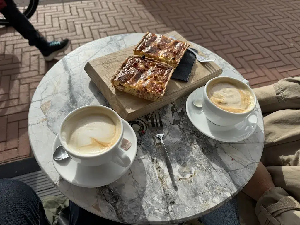 Brian Levings_Scratch Cafe_Zwanenburg_recensione