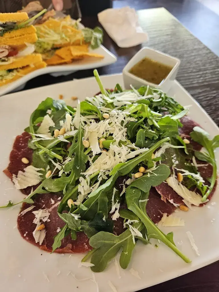 Arwen Grune_Enjoy Cafetaria Sandwich & Sushi_Zwanenburg_review