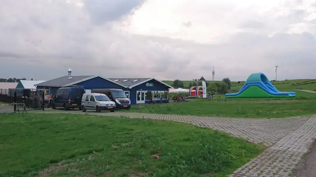 Bob van Velzen_Paviljoen Loef_Haarlem_review