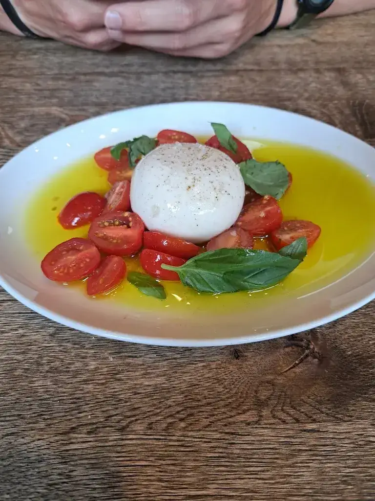 Amy Mai_WOODSTONE Pizza and Wine_Almere_review