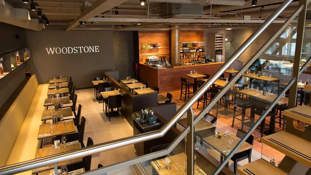 WOODSTONE Pizza and Wine restaurante en Almere
