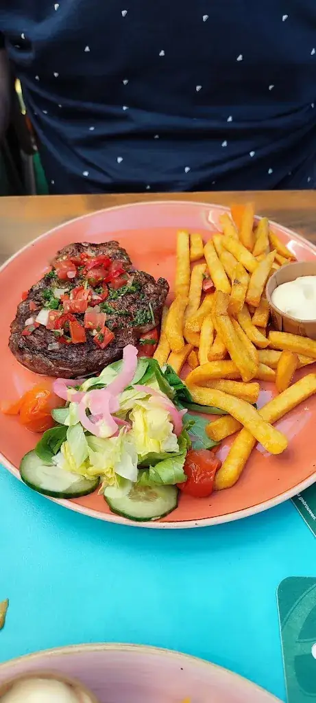 Bibiana PR_Holy Moly Cantina_Harderwijk_review