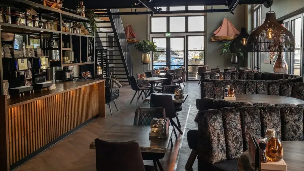 Grand café de Botterwerf restaurant in Volendam