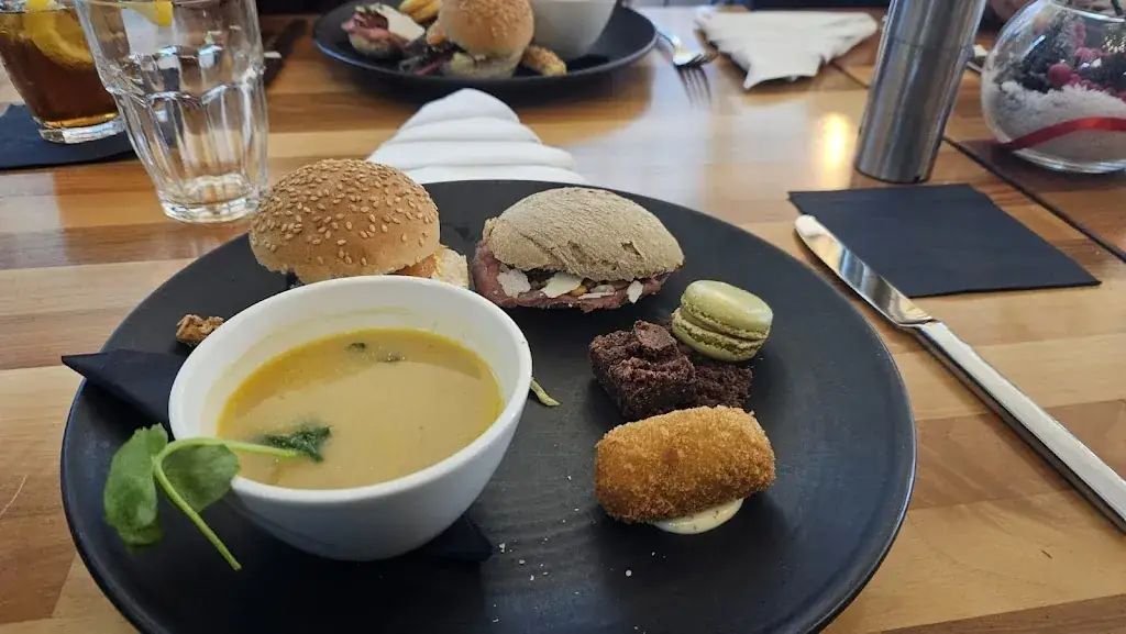 Ybby_Puur Saen_Zaandam_review