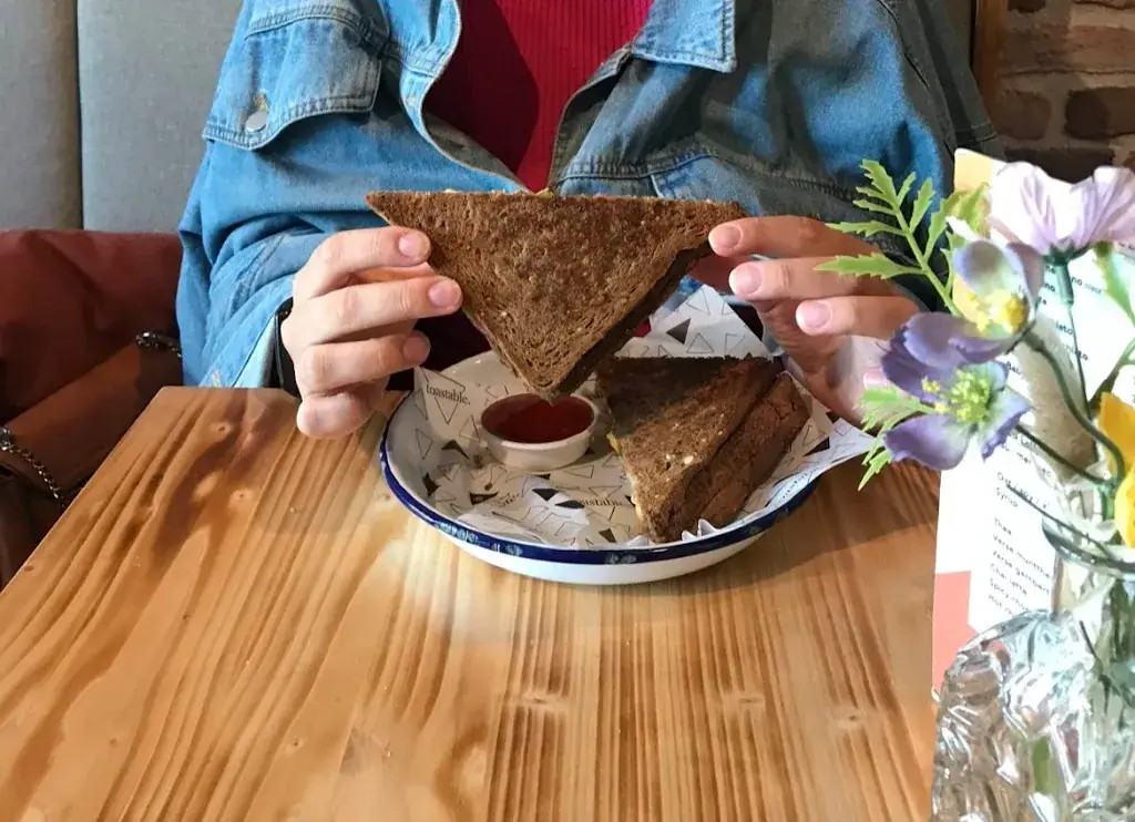 Estelle Rachél_Toastable Schutterstraat_Almere_review