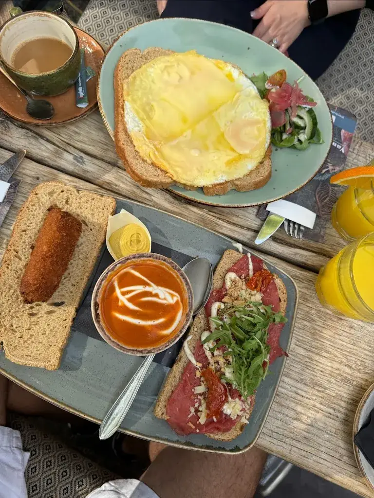 S. A._Grand Café Van Ruysdael_Heemskerk_review