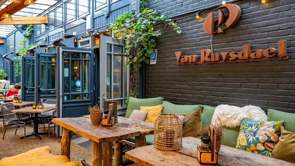 Grand Café Van Ruysdael restaurant in Heemskerk