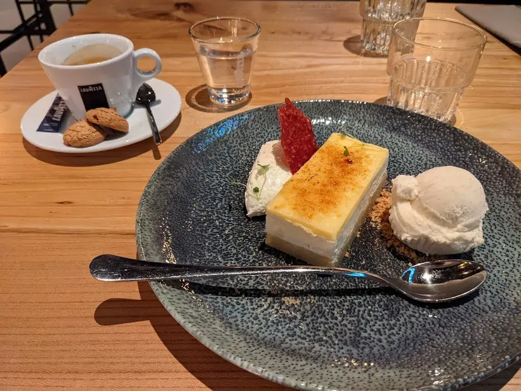 LAURENTZ UIT&ETEN_Heemskerk_slider_image_2