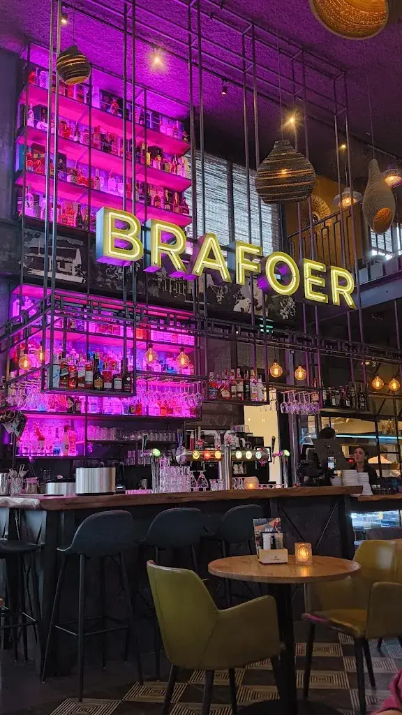 Mohammad Reza Koohestani_Brafoer Heemskerk_Heemskerk_reseña