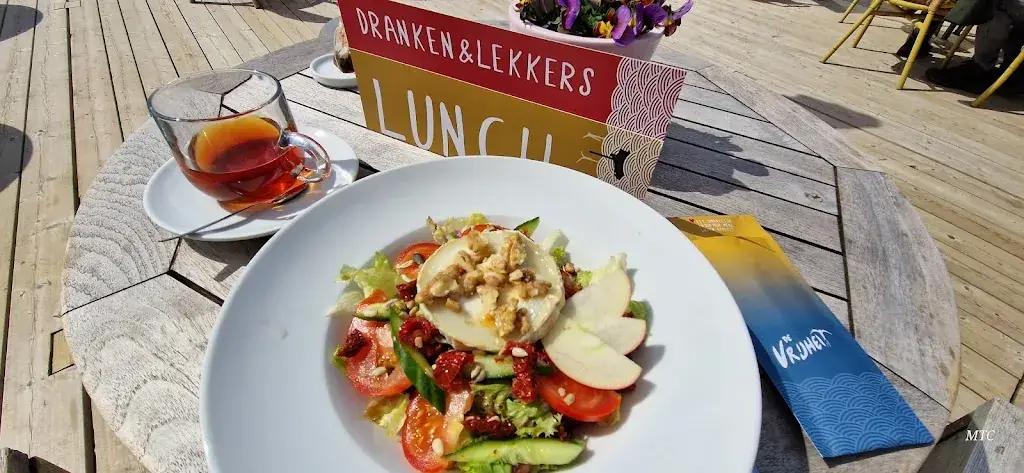 Marc Commandeur_Strandpaviljoen de Vrijheit_Heemskerk_review