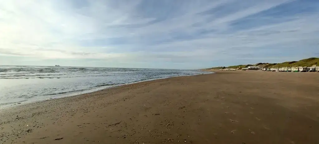 Sijmen de Hoogh_Strandpaviljoen de Vrijheit_Heemskerk_review