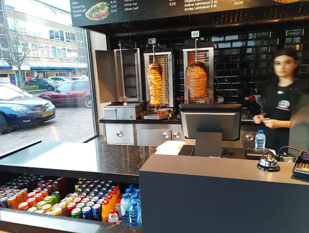 Marcel Swildens_Adana lunchroom_Heemskerk_review