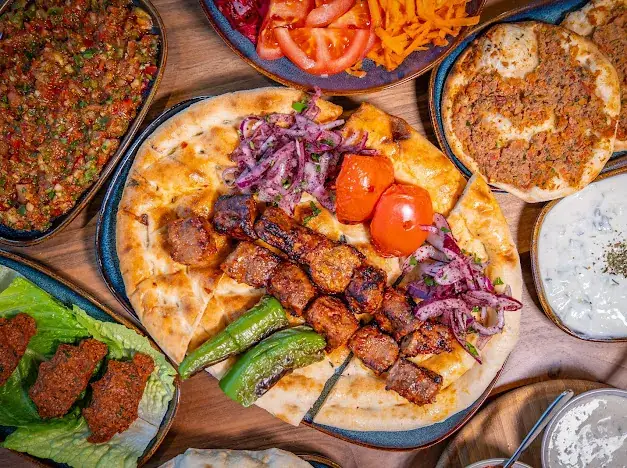 Adana lunchroom_Heemskerk_slider_image_2