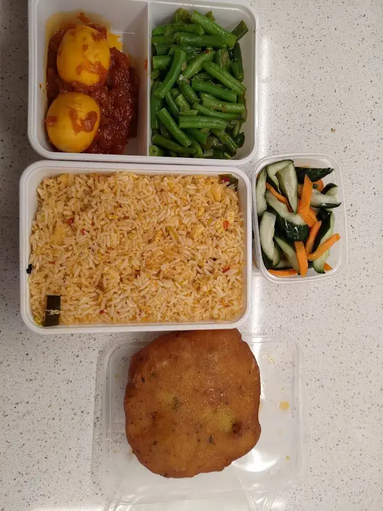 Elizabeth Sirkova_Bogor Permai Indonesisch Afhaalcentrum_Diemen_reseña