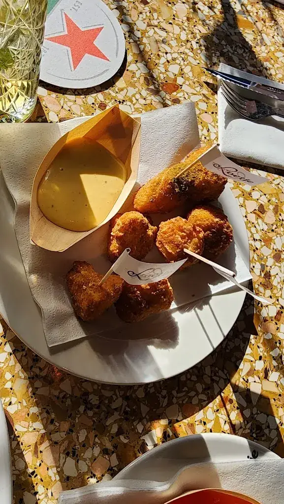 sriharsha sasanapuri_Loetje Almere Noorderplassen_Almere_review