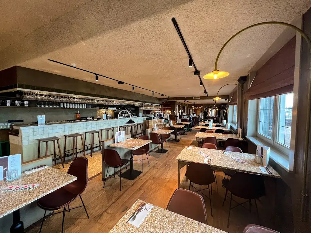 Loetje Almere Noorderplassen_Almere_slider_image_1