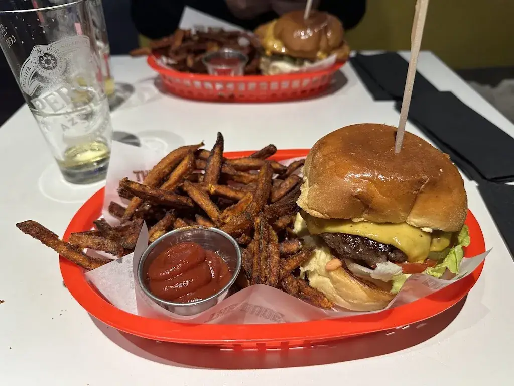 B - goalkeeper_The Dude Amsterdam_Diemen_avis